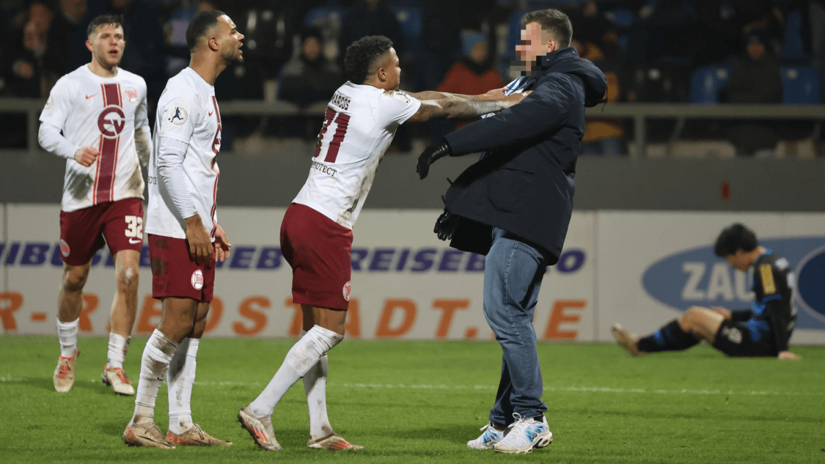 VIDEO Scandale en Regionalliga Südwest : bagarre entre les supporters du FSV Frankfurt et les joueurs d’Offenbach !
