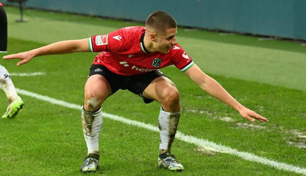 Hannover 96 remonte le SSV Ulm et n’est plus qu’à un point du leader !