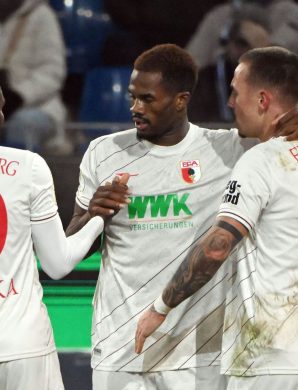 Le FC Augsburg égalise à la 124ème minute et s’impose aux TAB contre Karlsruhe !