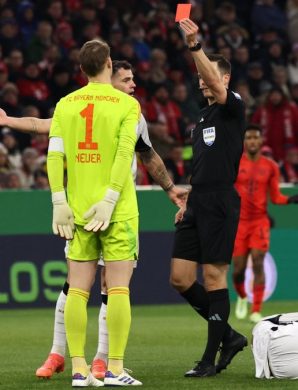 Deux matchs de suspensions pour Manuel Neuer !