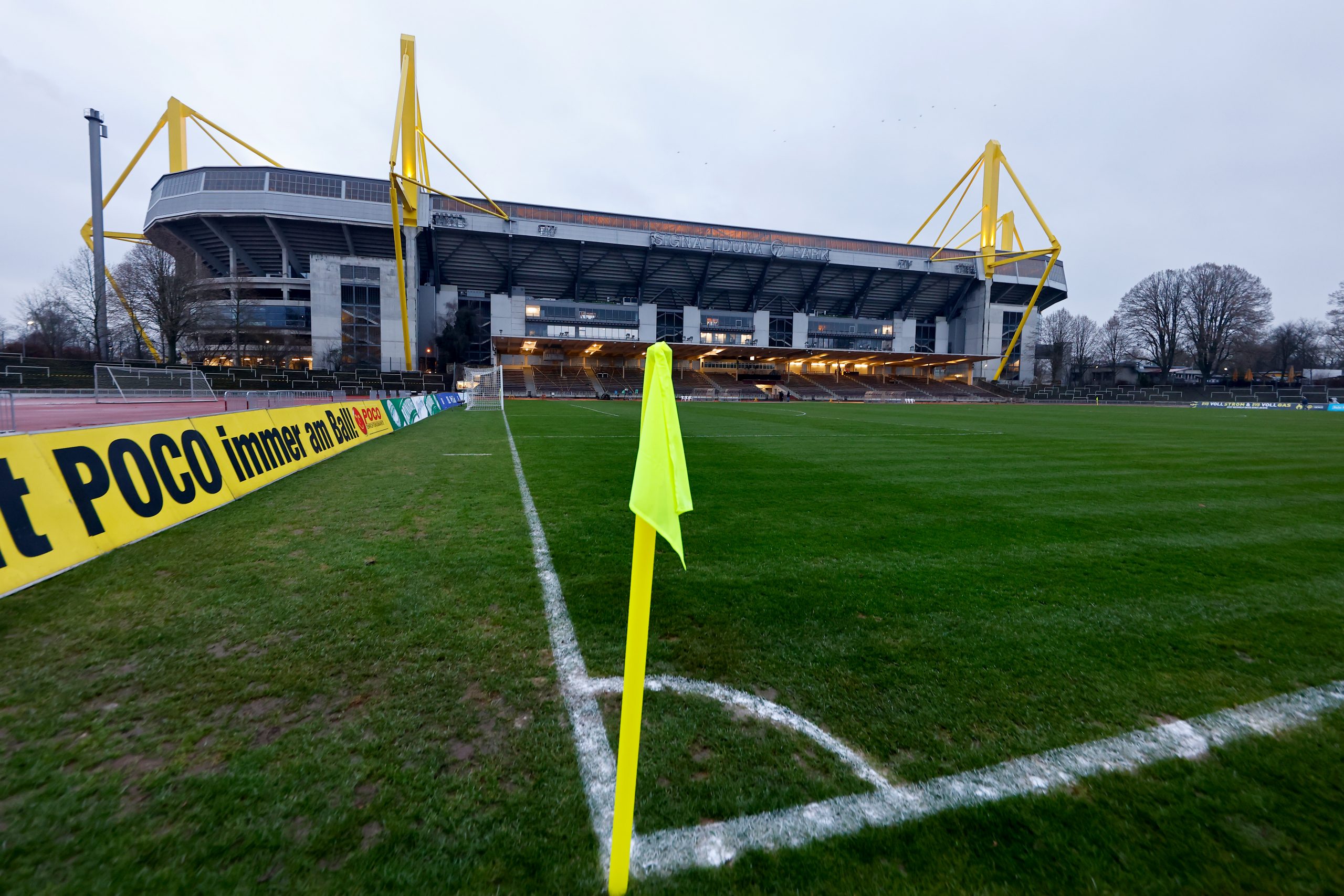 Julian Hettwer (Borussia Dortmund II) en puissance contre le VfB Stuttgart II !