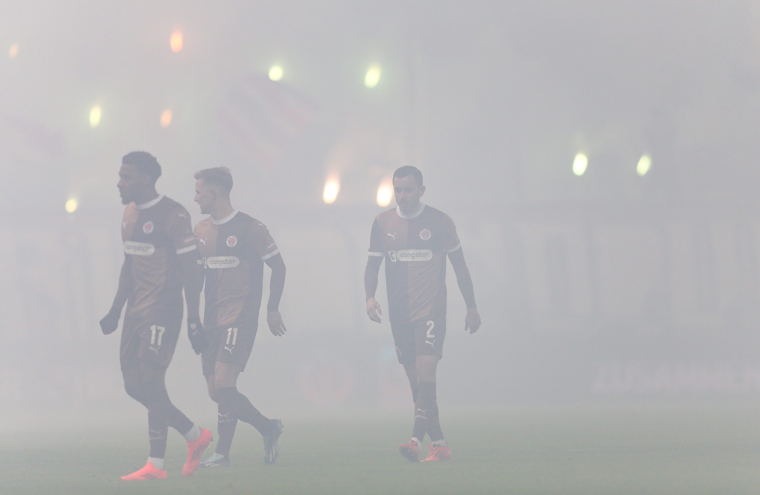 Pyrotechnie à Sankt Pauli, entre critiques et soutient