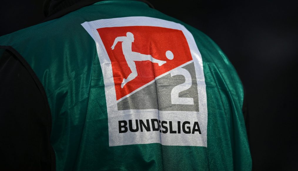 Deux penalties, six buts : Karlsruhe fait exploser Regensburg !