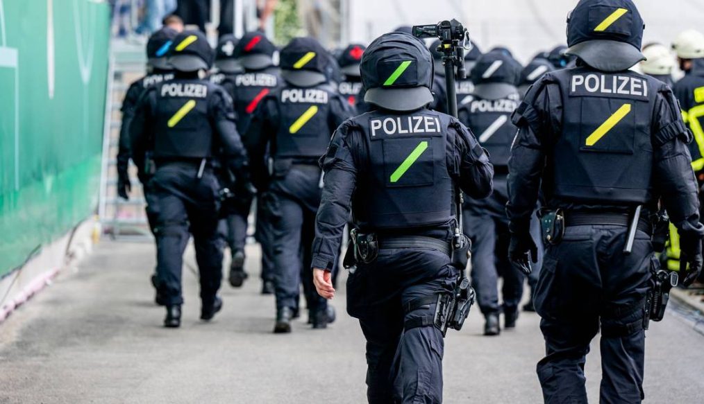 FC Carl Zeiss Jena contre Chemie Leipzig : de nombreux blessés après de violentes émeutes