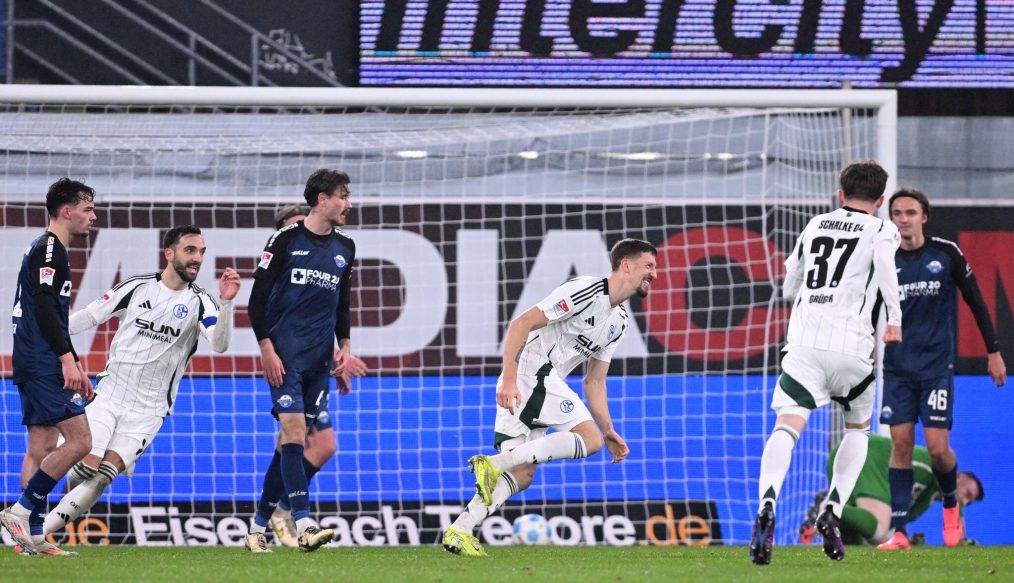 Schalke 04 impressionne face au SC Paderborn, leader de 2.Bundesliga !