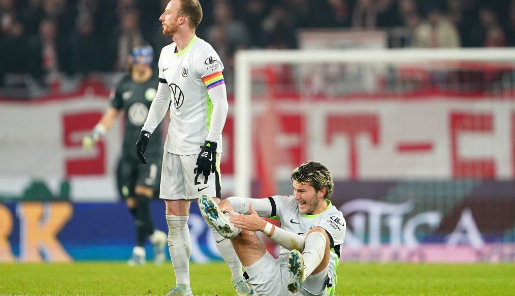 Wolfsburg s’effondre, Arnold accuse les erreurs défensives : “On se bat contre nous-mêmes”