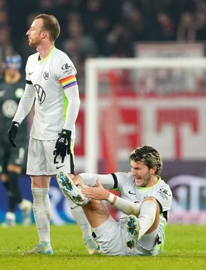 Wolfsburg s’effondre, Arnold accuse les erreurs défensives : “On se bat contre nous-mêmes”