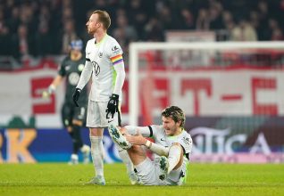 Wolfsburg s’effondre, Arnold accuse les erreurs défensives : “On se bat contre nous-mêmes”