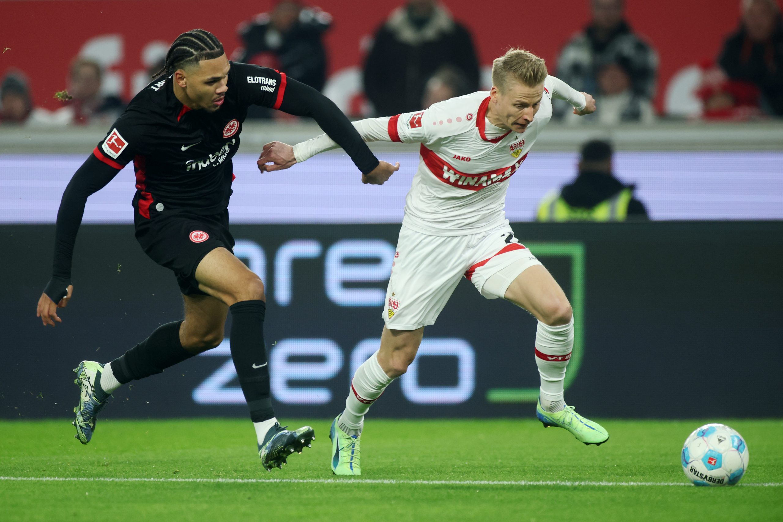 Collins jusqu’en 2030 : l’Eintracht sur le point de verrouiller son joyau défensif !