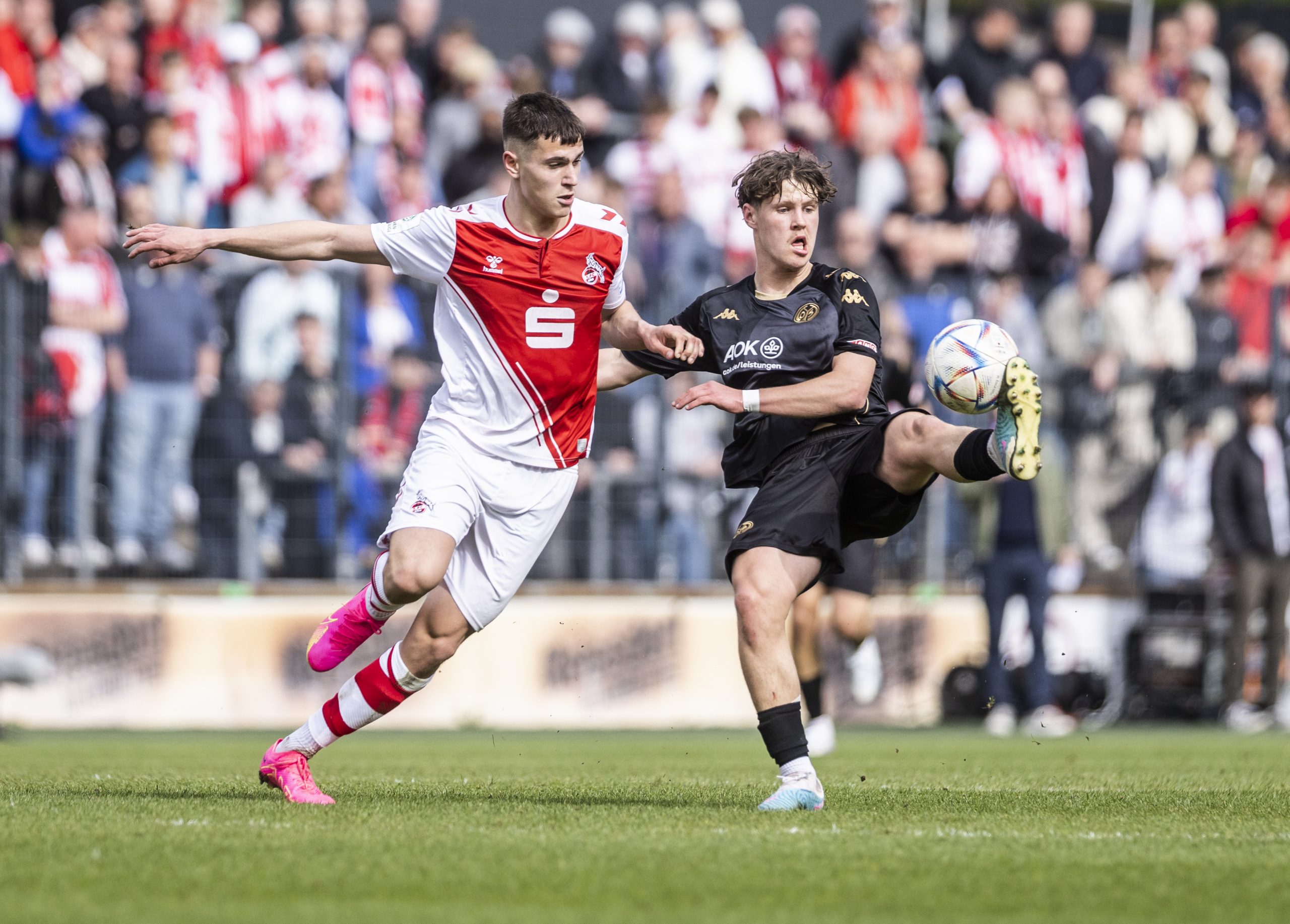 Daniel Gleiber signe son premier contrat pro avec le 1.FSV Mainz 05 !
