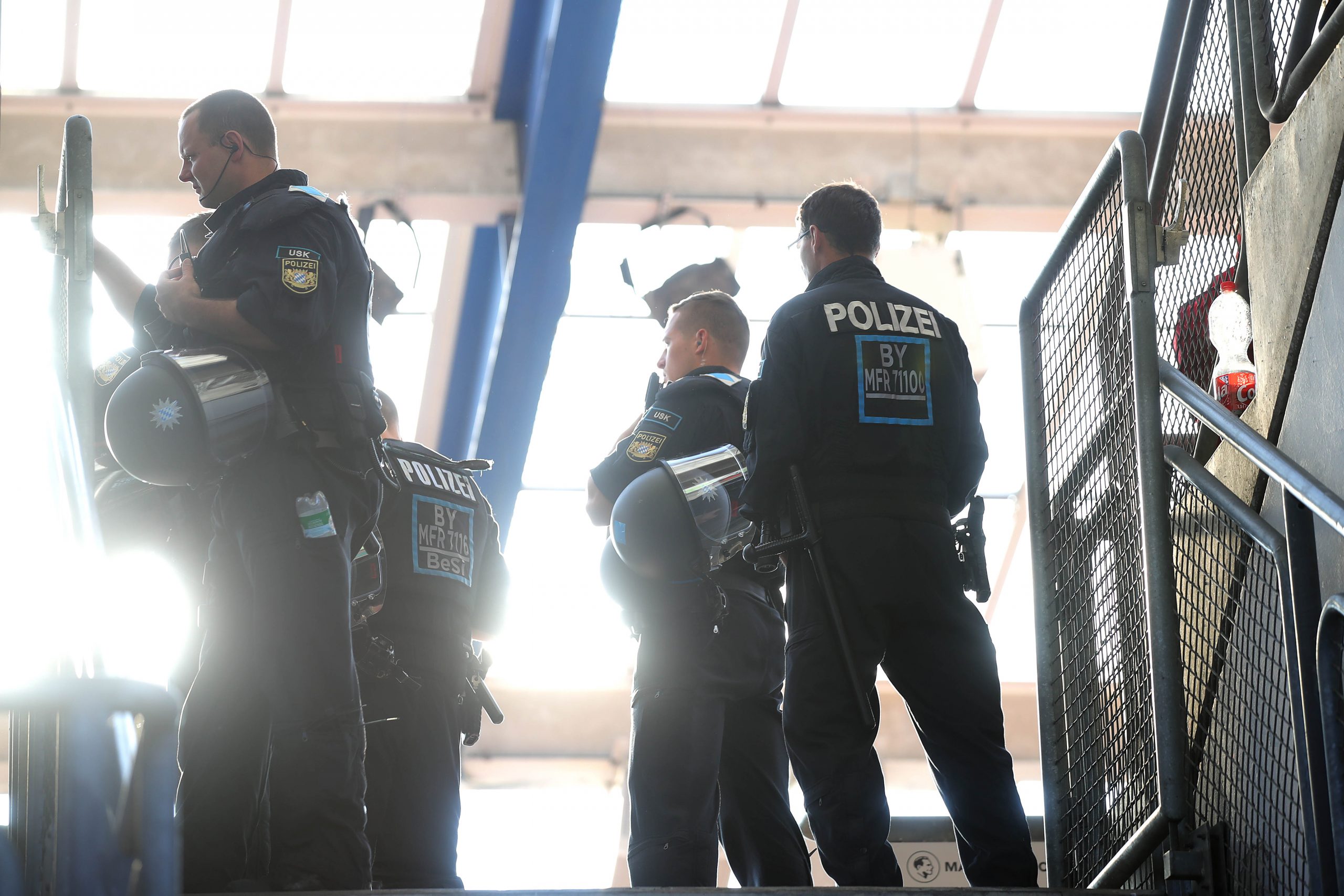 Scandale en Bundesliga : Un supporter condamné à 3 ans de prison après une explosion en plein match !