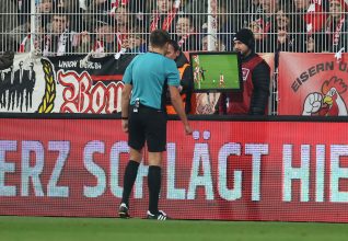 Révolution en Allemagne : les arbitres prendront enfin la parole dans les stades !
