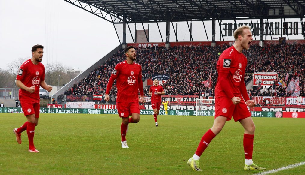 VIDEO : 💥 Explosion offensive, Essen enflamme son stade avec une victoire XXL ! 🔥