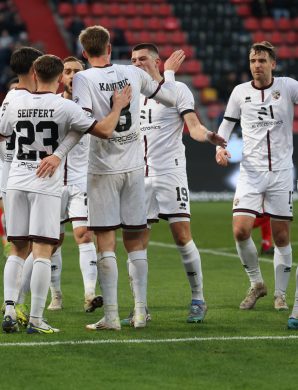 VIDEO : 🎥 Erreurs, csc, pénalty manqué et victoire en fin de match.. Encore un scénario dingue en 3.Liga !