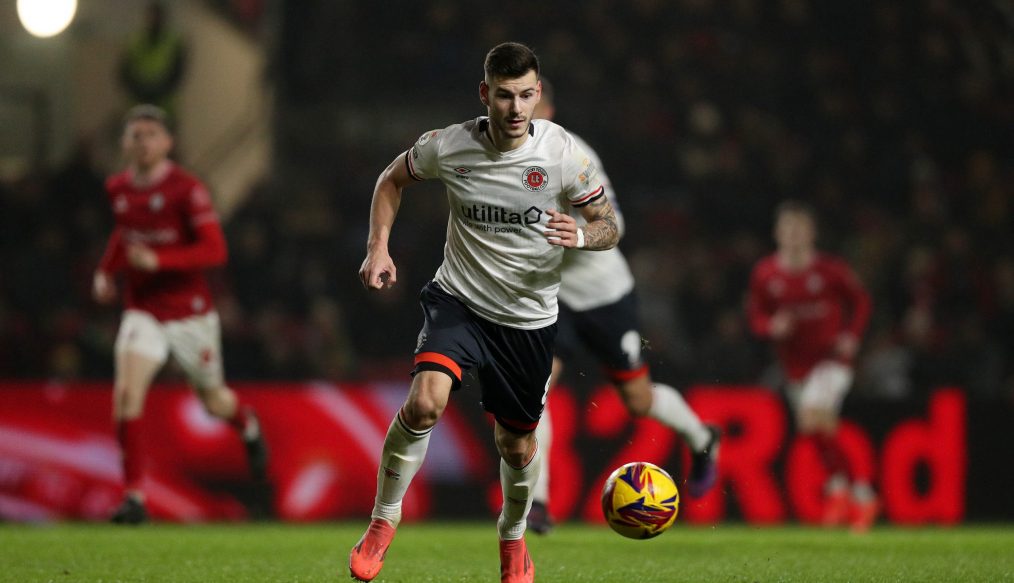 OFFICIEL : Tom Krauß quitte l’Angleterre et part en prêt au VfL Bochum !