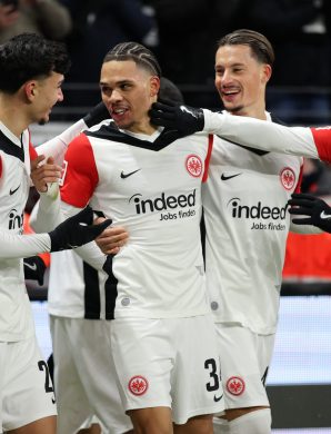 L&rsquo;Eintracht Frankfurt consolide sa troisième place en écrasant Freiburg !
