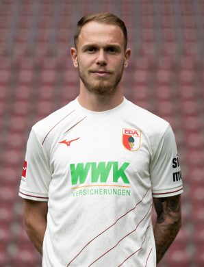 OFFICIEL : Le FC Augsburg met un terme au prêt d’Irvin Cardona et l’envoie à Saint-Étienne !