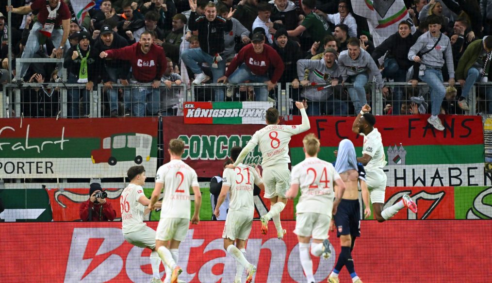 Schlotterbeck offre la victoire à Augsburg dans les dernières secondes !