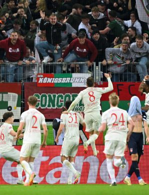 Schlotterbeck offre la victoire à Augsburg dans les dernières secondes !