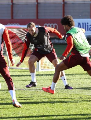 Affluence record à l’entraînement du FC Bayern, des milliers de fans au rendez-vous !
