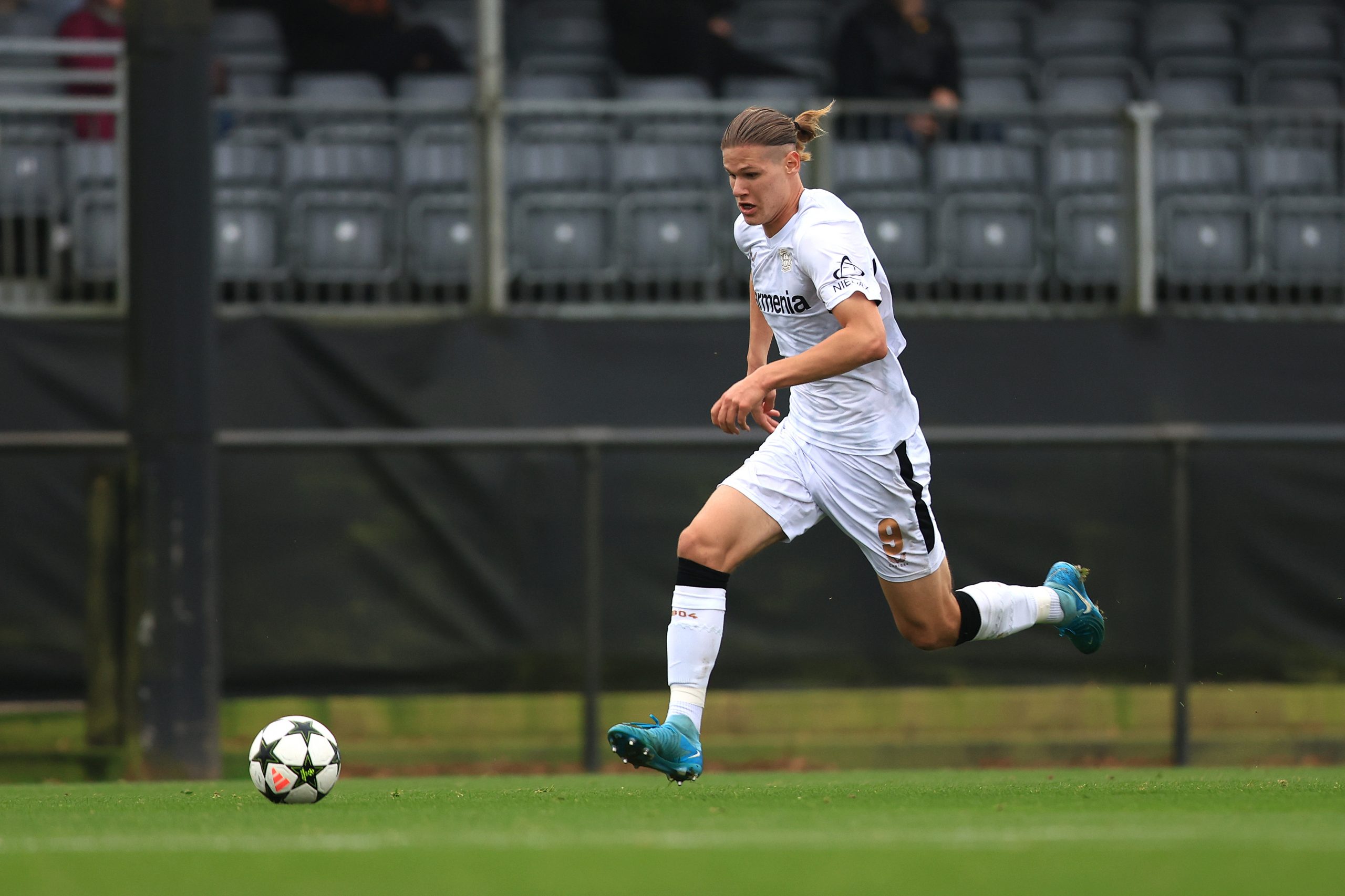 Le Bayer Leverkusen prolonge sa pépite Ukrainienne, Artem Stepanov !