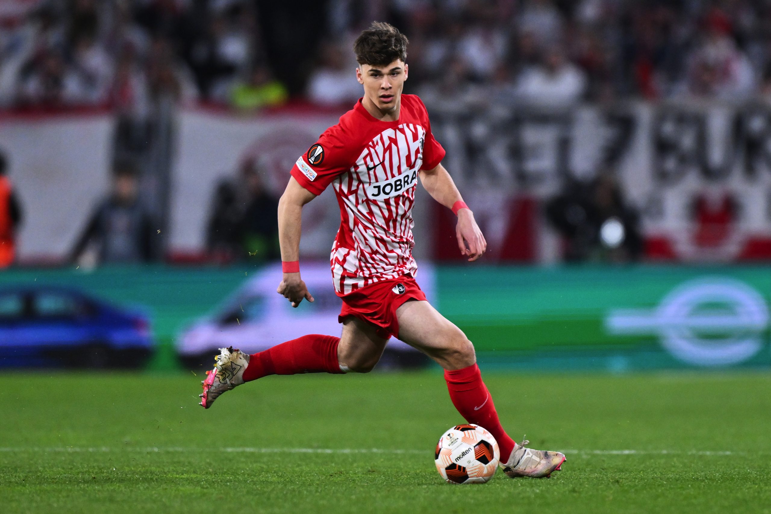 OFFICIEL : Noah Weißhaupt (SC Freiburg) prêté au FC Sankt Pauli !