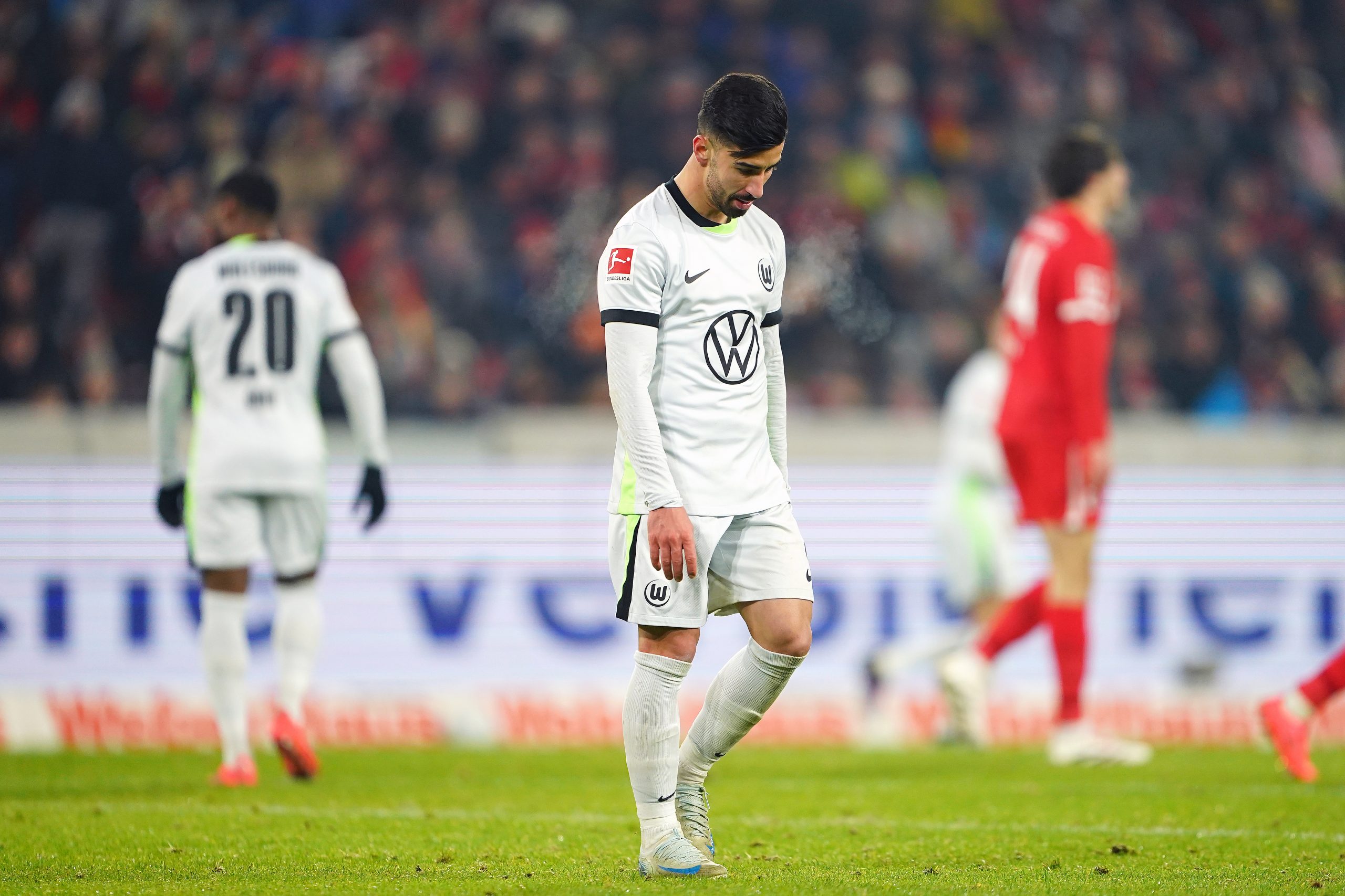 Petite frayeur à Wolfsburg, Mohammed Amoura se blesse à l’entrainement !