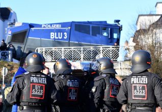 La justice Allemande rejette le recours de la DFL (Ligue Allemande) et l’oblige à payer les frais liés aux forces de l’ordre !