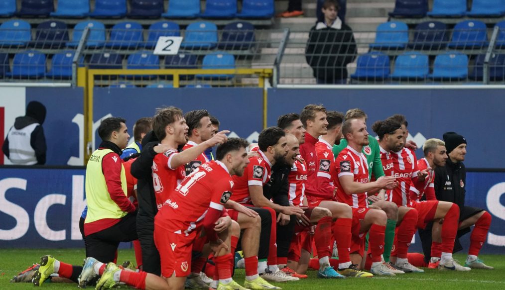 Cottbus confirme ses ambitions en s’imposant à Bielefeld !