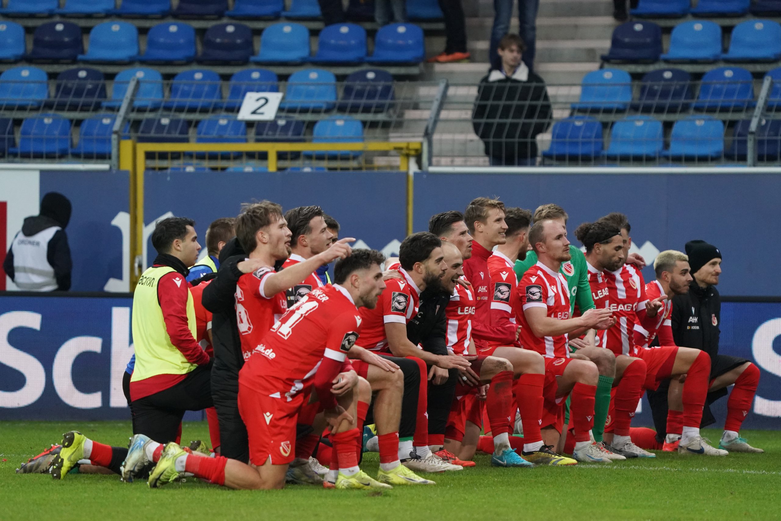 Cottbus confirme ses ambitions en s’imposant à Bielefeld !