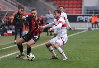 VIDEO : Ingolstadt frappe fort d’entrée… mais finit par craquer !