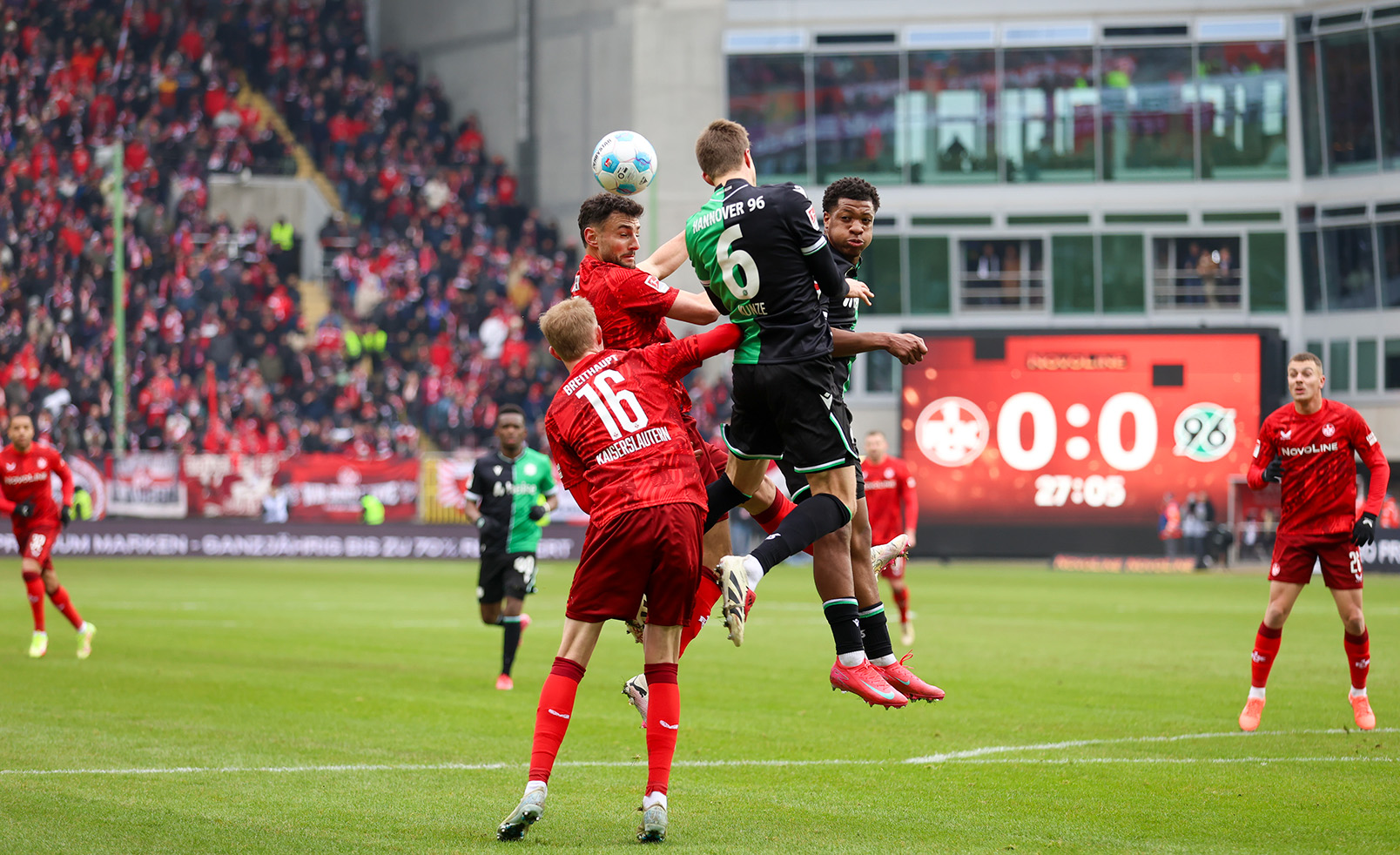 Festival d’occasions, zéro but : Kaiserslautern et Hannover 96 se quittent dos à dos !