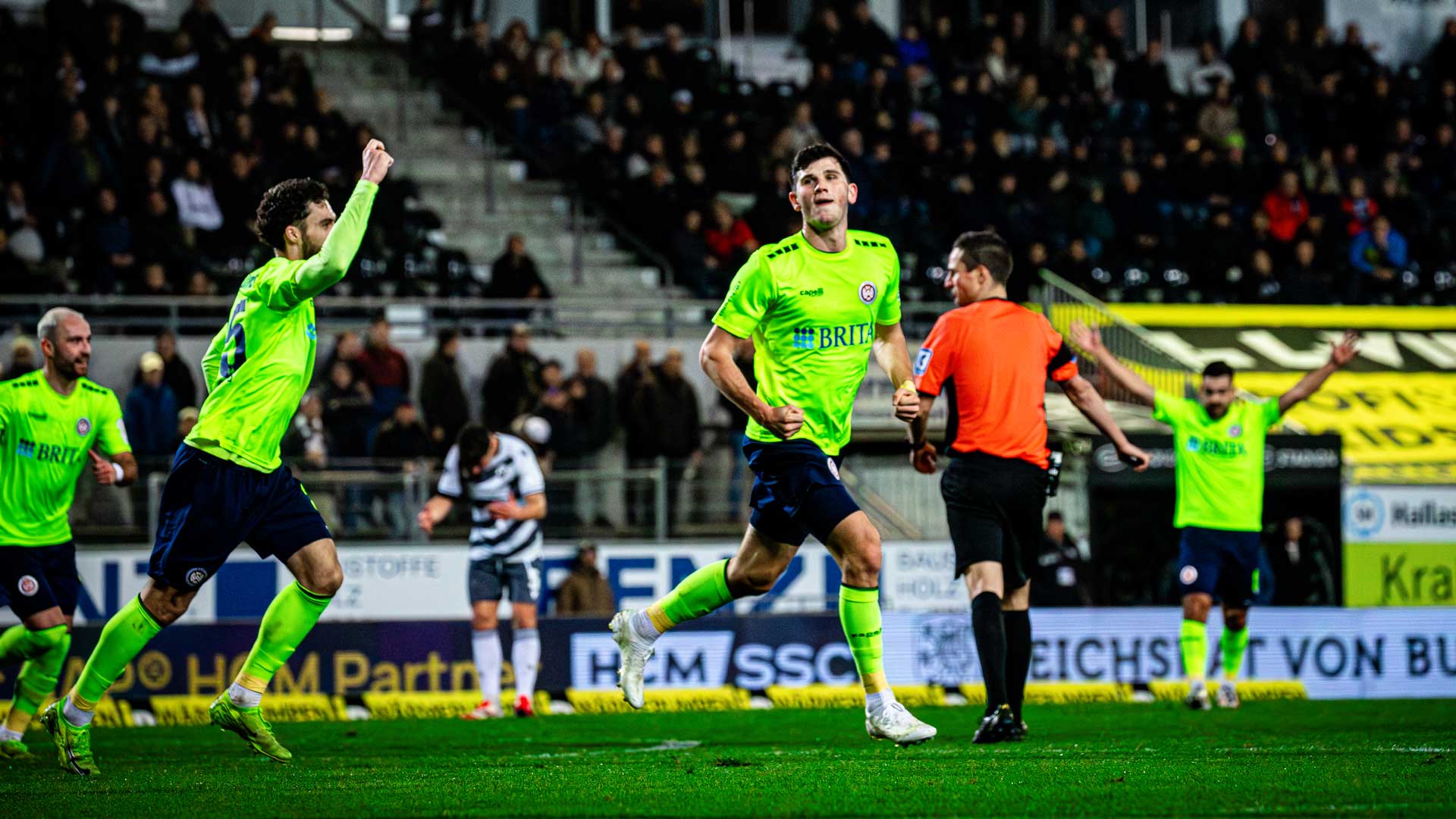 VIDEO : le SV Wehen Wiesbaden s’offre une victoire précieuse à Sandhausen !