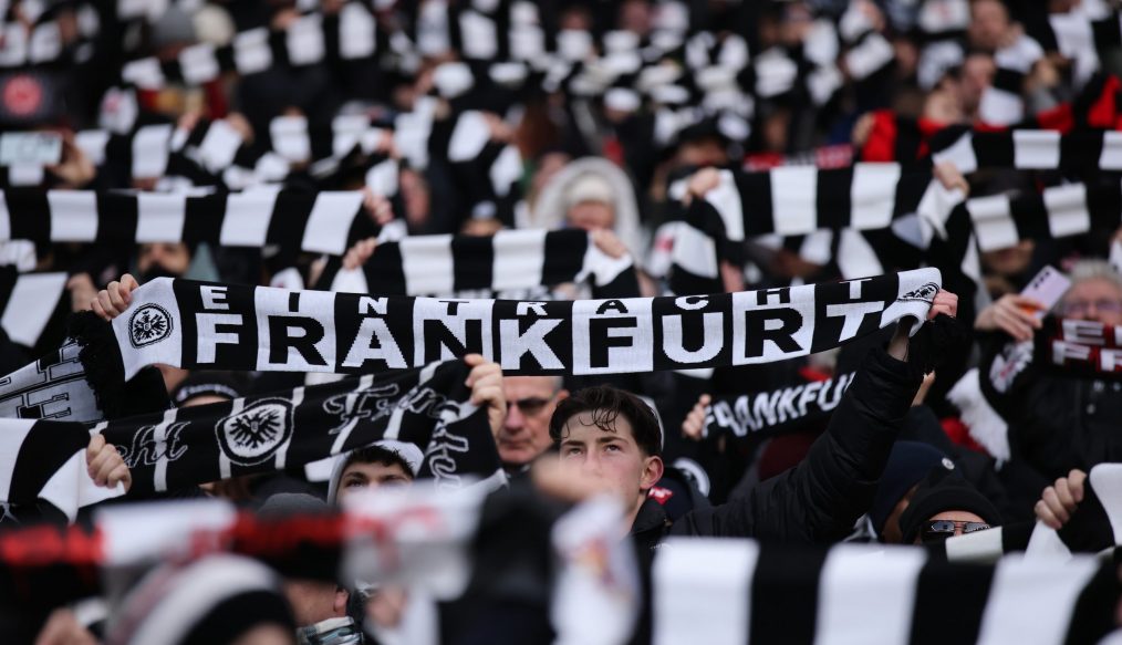 Eintracht Frankfurt – Holstein Kiel : Le match éclipsé par un grave incident en tribune