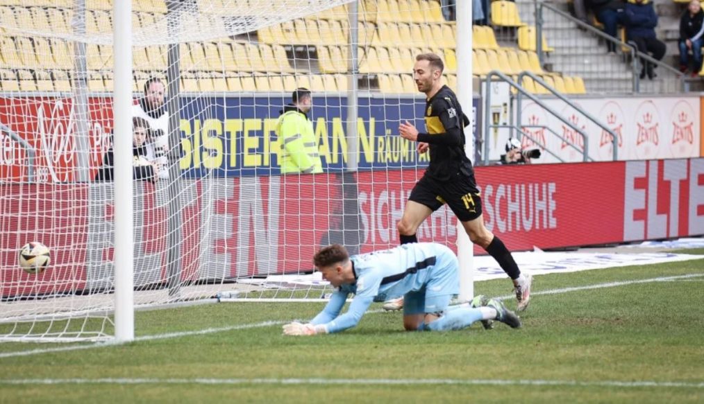 VIDEO : Scénario fou ! Le Borussia Dortmund II égalise en deux tirs, Aachen maudit !