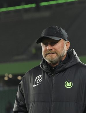 Wolfsburg prêt à défier le champion Leverkusen : Hasenhüttl croit en l’exploit !