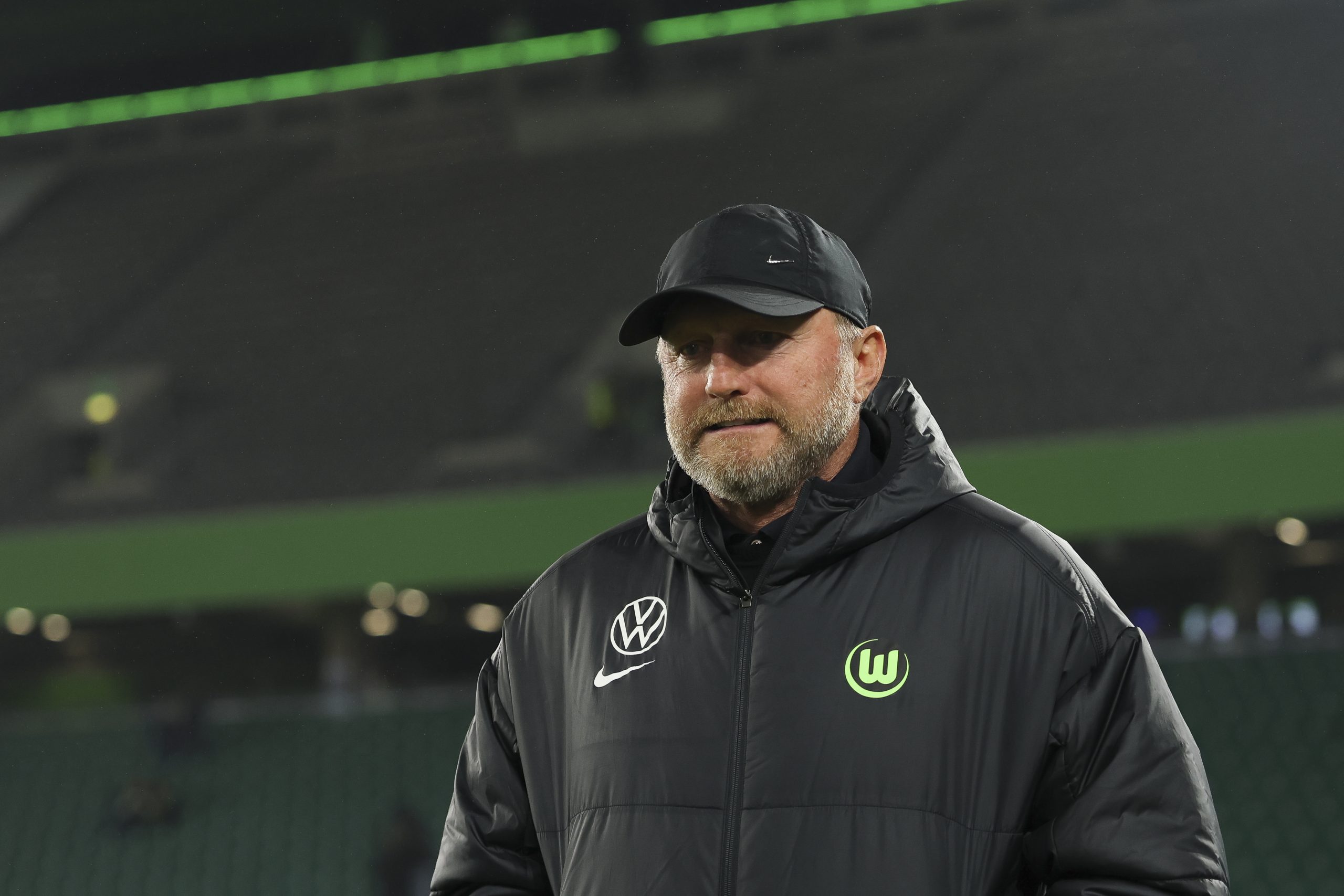 Wolfsburg prêt à défier le champion Leverkusen : Hasenhüttl croit en l’exploit !