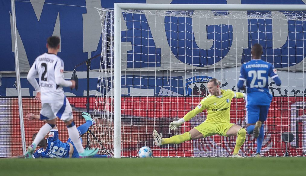 Königsdörffer brille, le HSV s’impose avec autorité à Magdeburg !