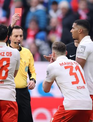 Expulsé contre Freiburg, Dominik à un rouge du reKohr !