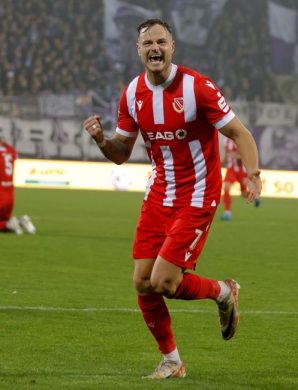 [VIDEO] Cottbus s’en sort sur le fil face à Aue !