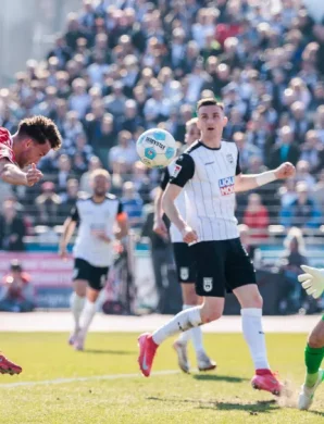 Waldschmidt délivre le 1.FC Köln face au SSV Ulm en toute fin de match !