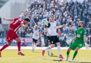 Waldschmidt délivre le 1.FC Köln face au SSV Ulm en toute fin de match !