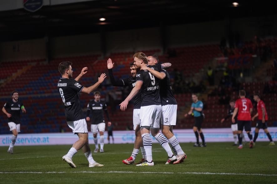 VIDEO : Verl, héroïque, remporte une victoire en infériorité numérique à Unterhaching !