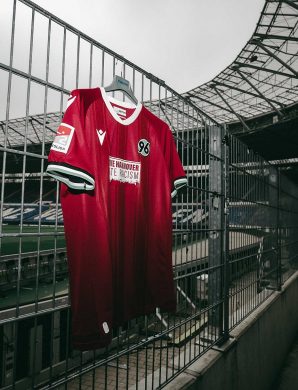 Le Hannover 96 dévoile un maillot spécial contre le racisme !