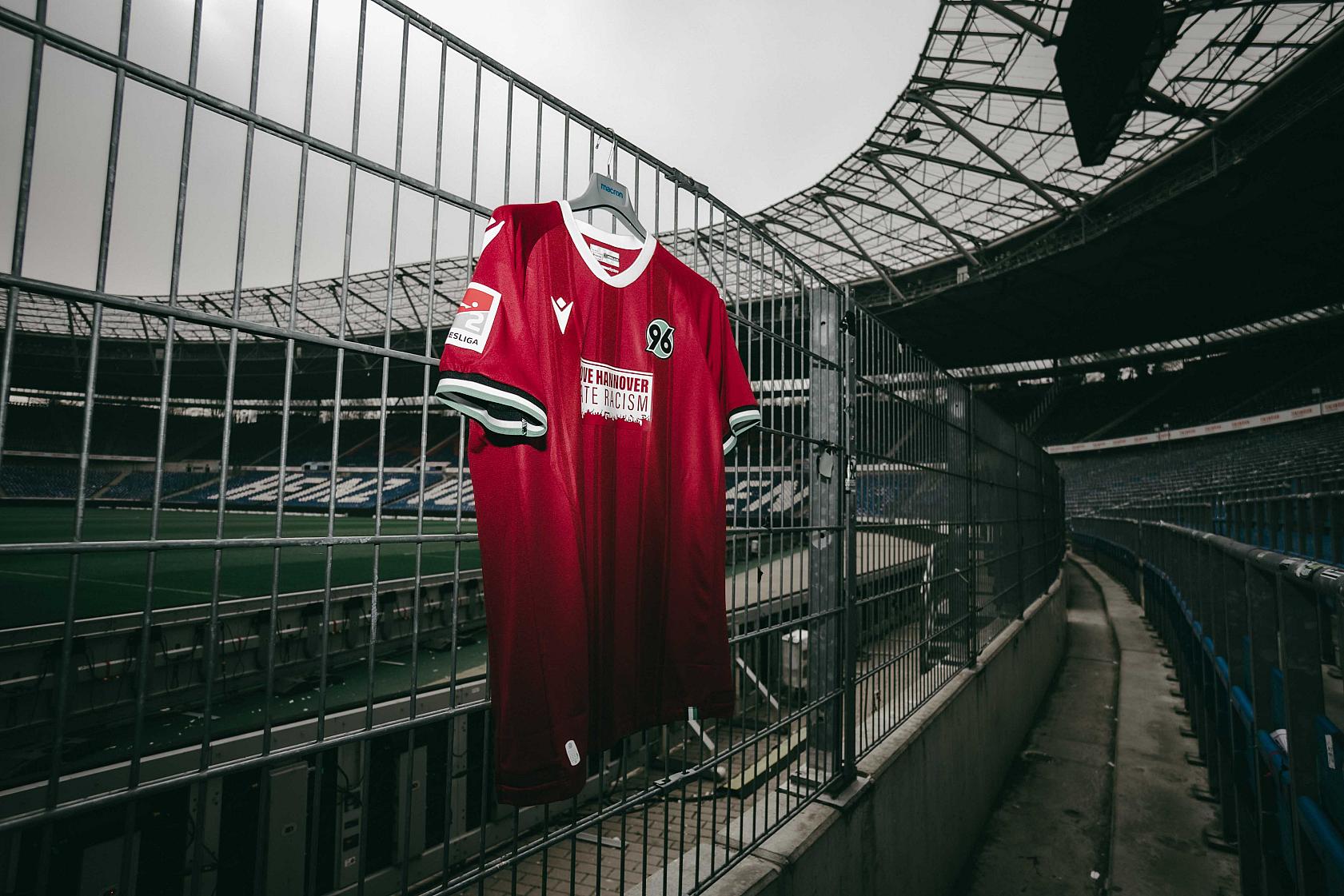 Le Hannover 96 dévoile un maillot spécial contre le racisme !
