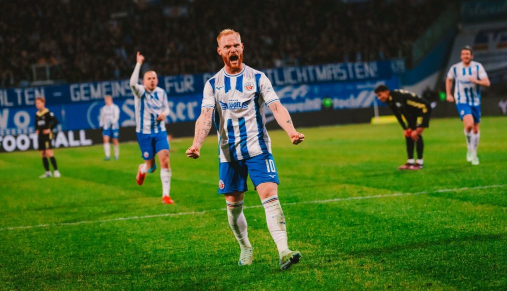 VIDEO : Victoire 4-1, le Hansa Rostock en démonstration contre Aue !
