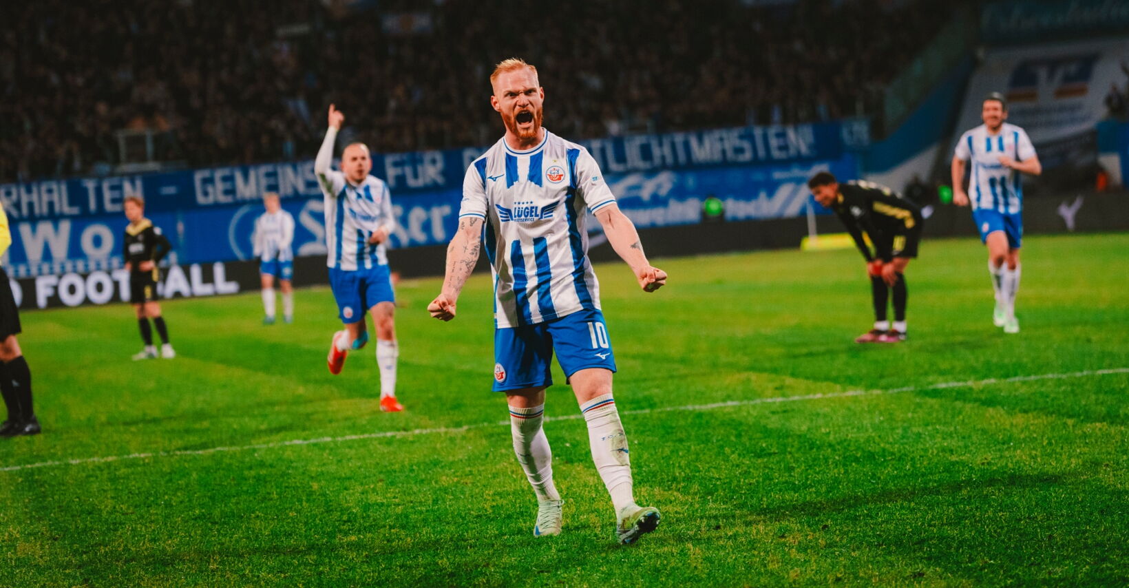 VIDEO : Victoire 4-1, le Hansa Rostock en démonstration contre Aue !
