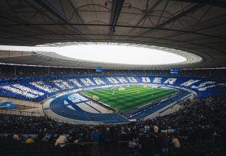 Le magnifique tifo pour fêter l&rsquo;amitié entre le Hertha BSC et Karlsruhe !