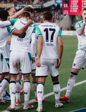 Le Hannover 96 frappe fort et brise la série d’invincibilité à domicile du 1.FC Nürnberg !