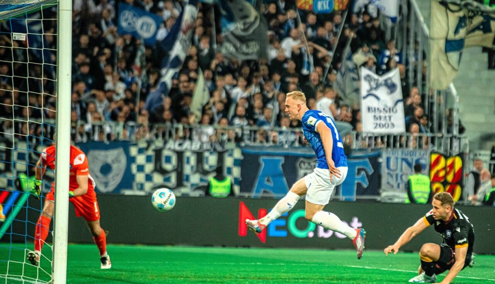Le SV Darmstadt se donne de l’air dans la course au maintien en écrasant Karlsruhe !